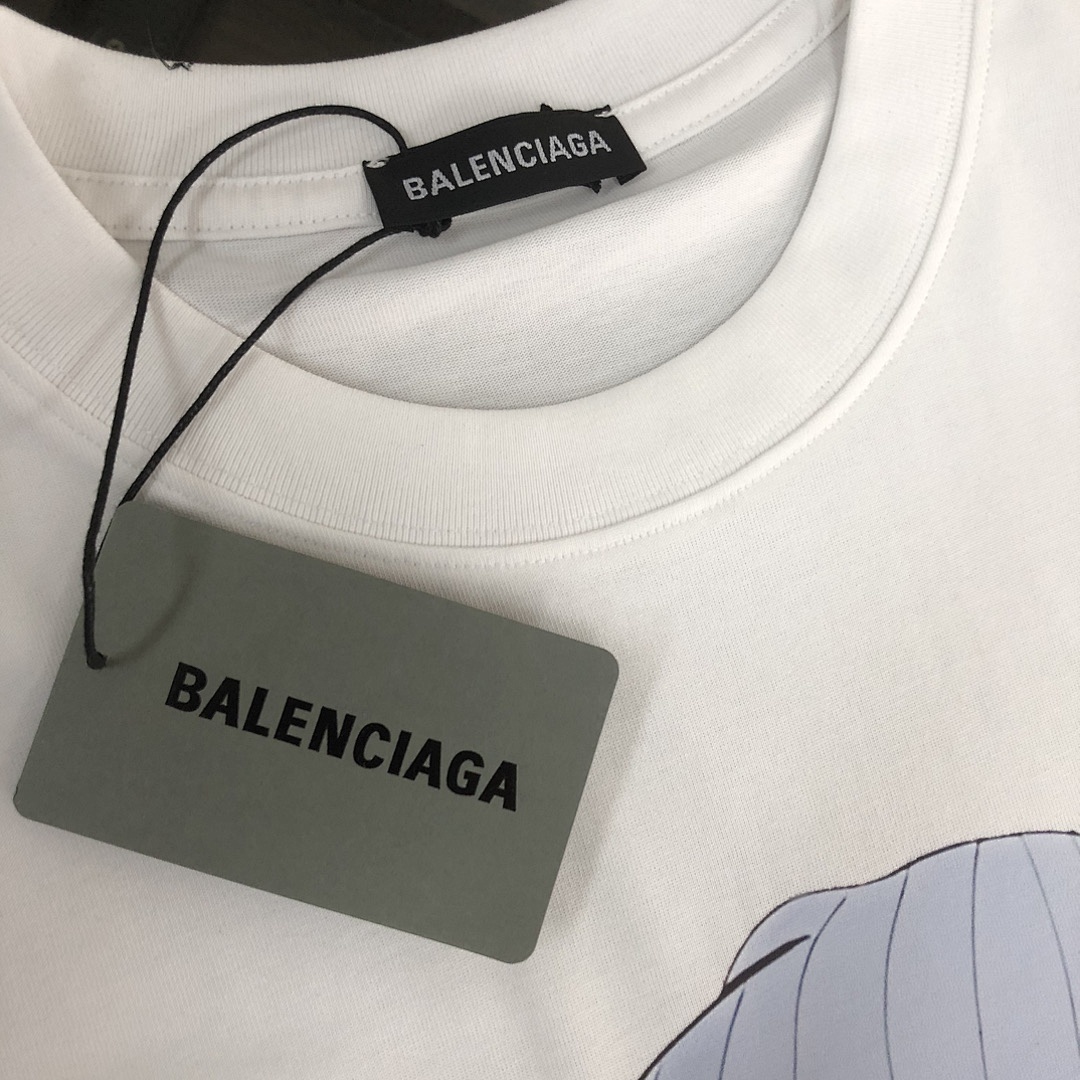 Balenciaga T-Shirt Style 114 detail view 4