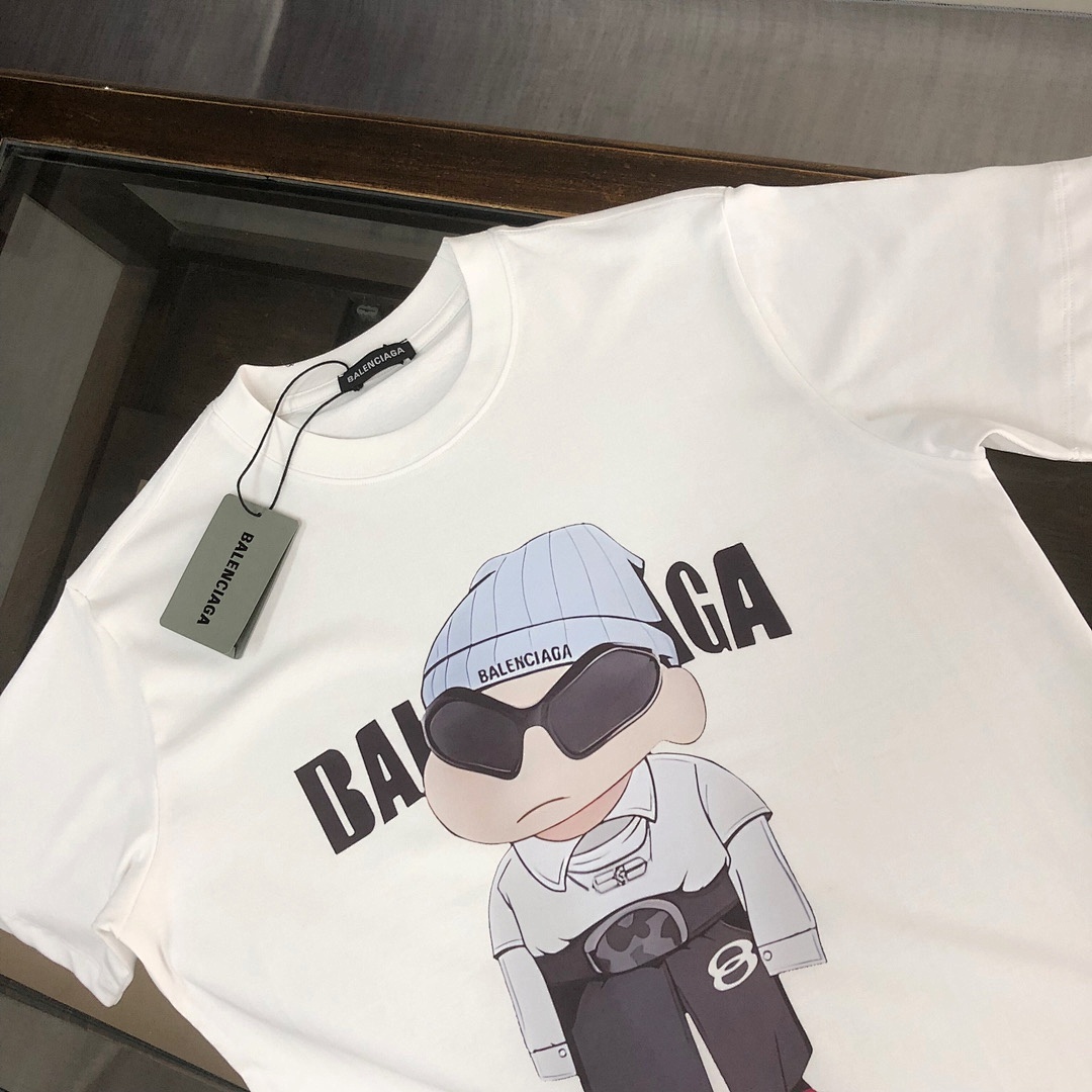 Balenciaga T-Shirt Style 114 detail view 7