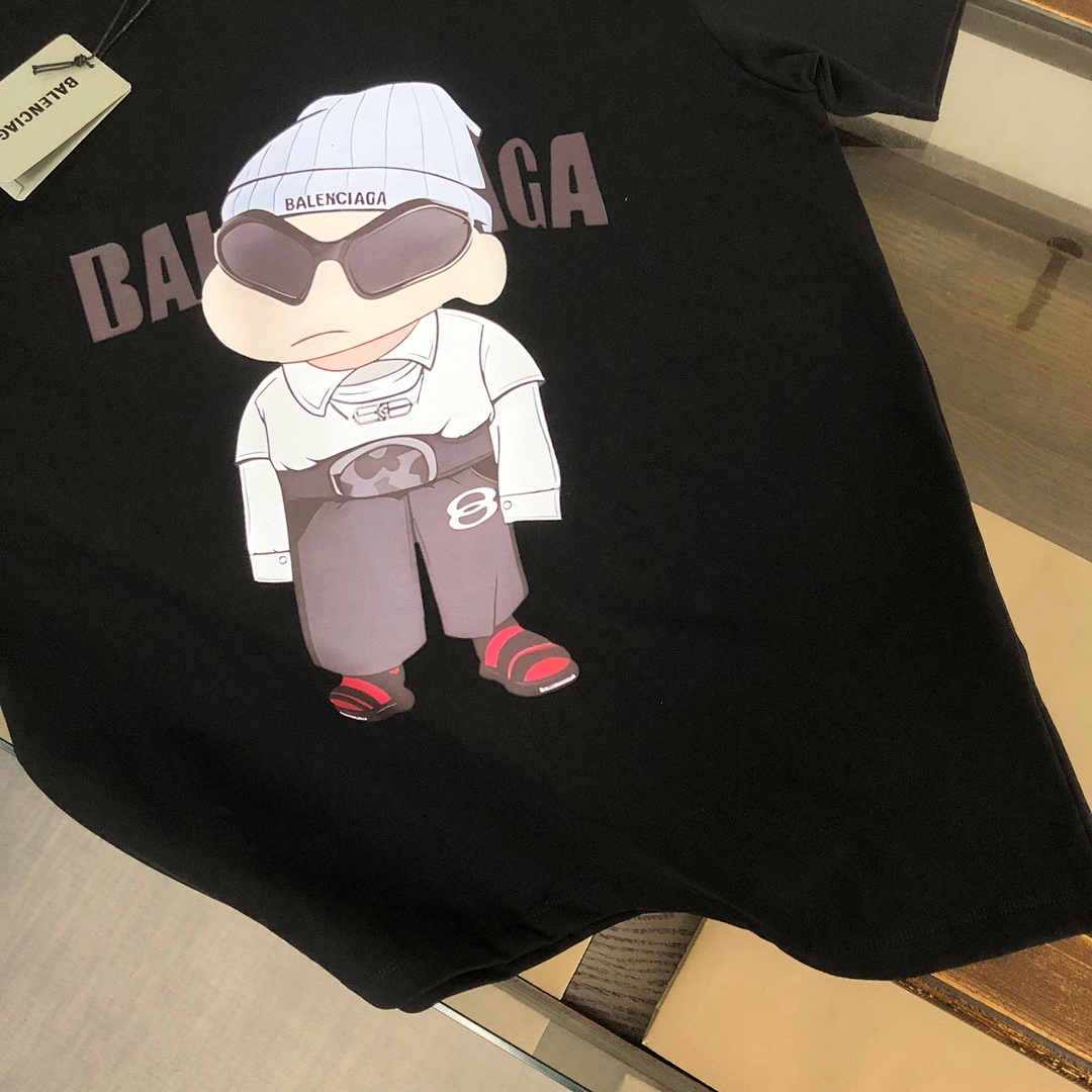 Balenciaga T-Shirt Style 115 detail view 4