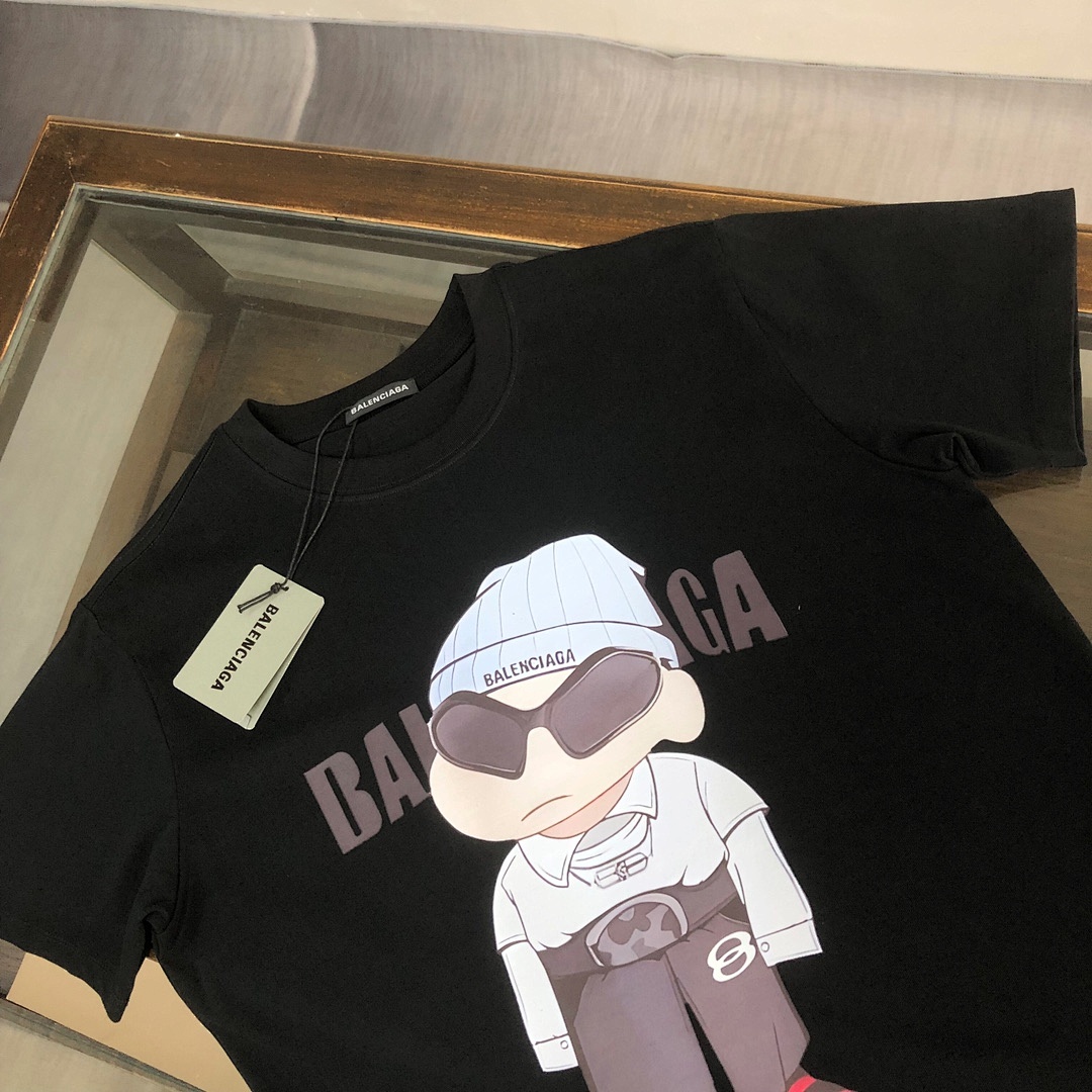 Balenciaga T-Shirt Style 115 detail view 6