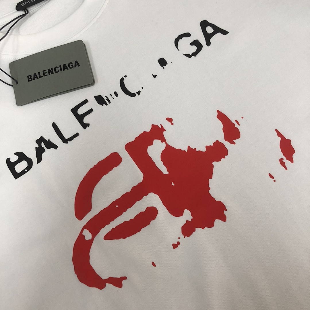 Balenciaga T-Shirt Style 116 detail view 6