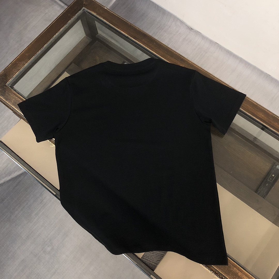Balenciaga T-Shirt Style 118 detail view 6