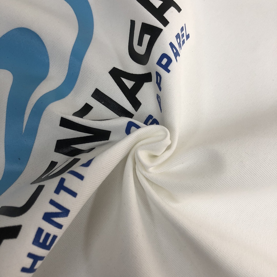 Balenciaga T-Shirt Style 119 detail view 2