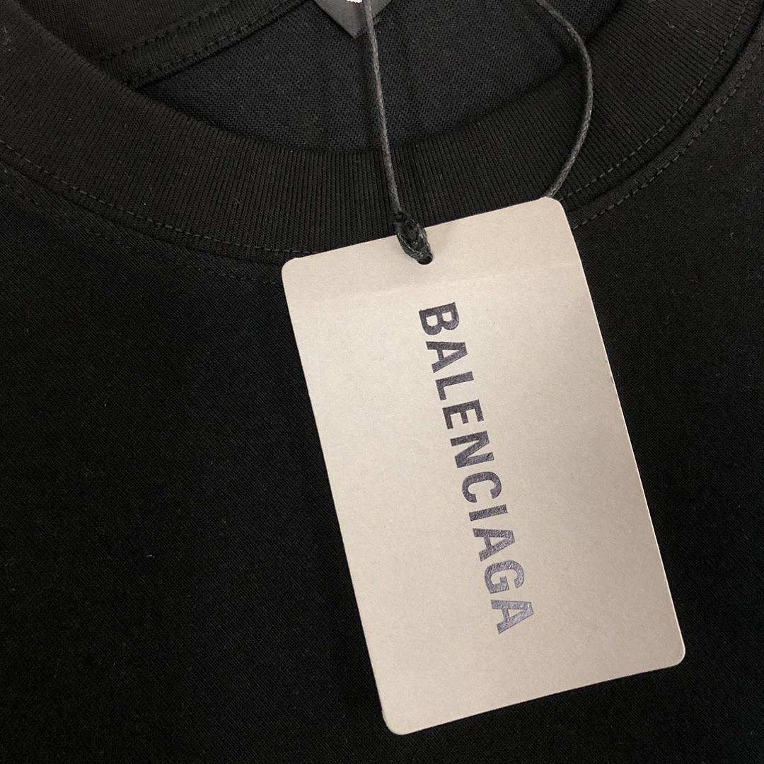 Balenciaga T-Shirt Style 120 detail view 4