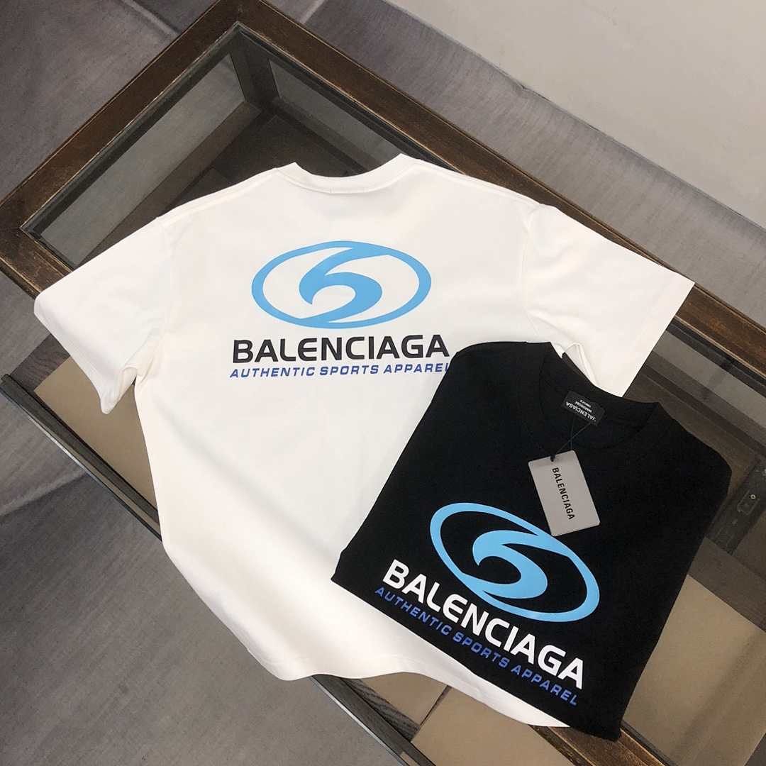 Balenciaga T-Shirt Style 120 detail view 6
