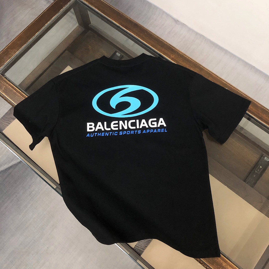 Balenciaga T-Shirt Style 120 detail view 7