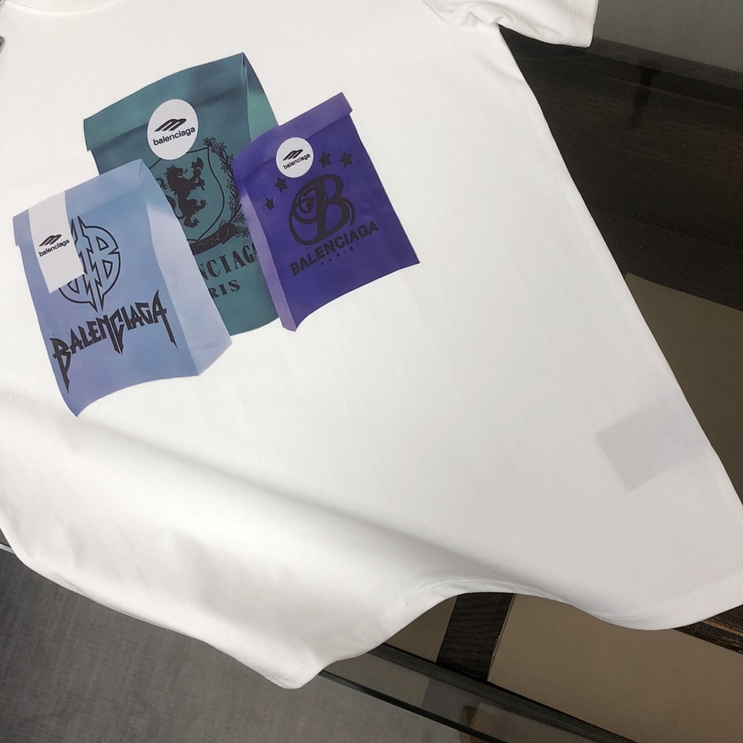 Balenciaga T-Shirt Style 122 detail view 6