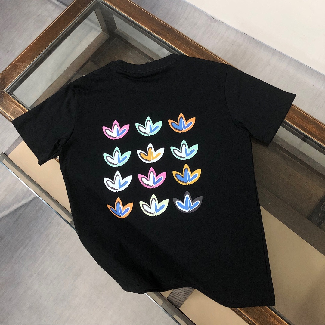 Balenciaga T-Shirt Style 123 detail view 7