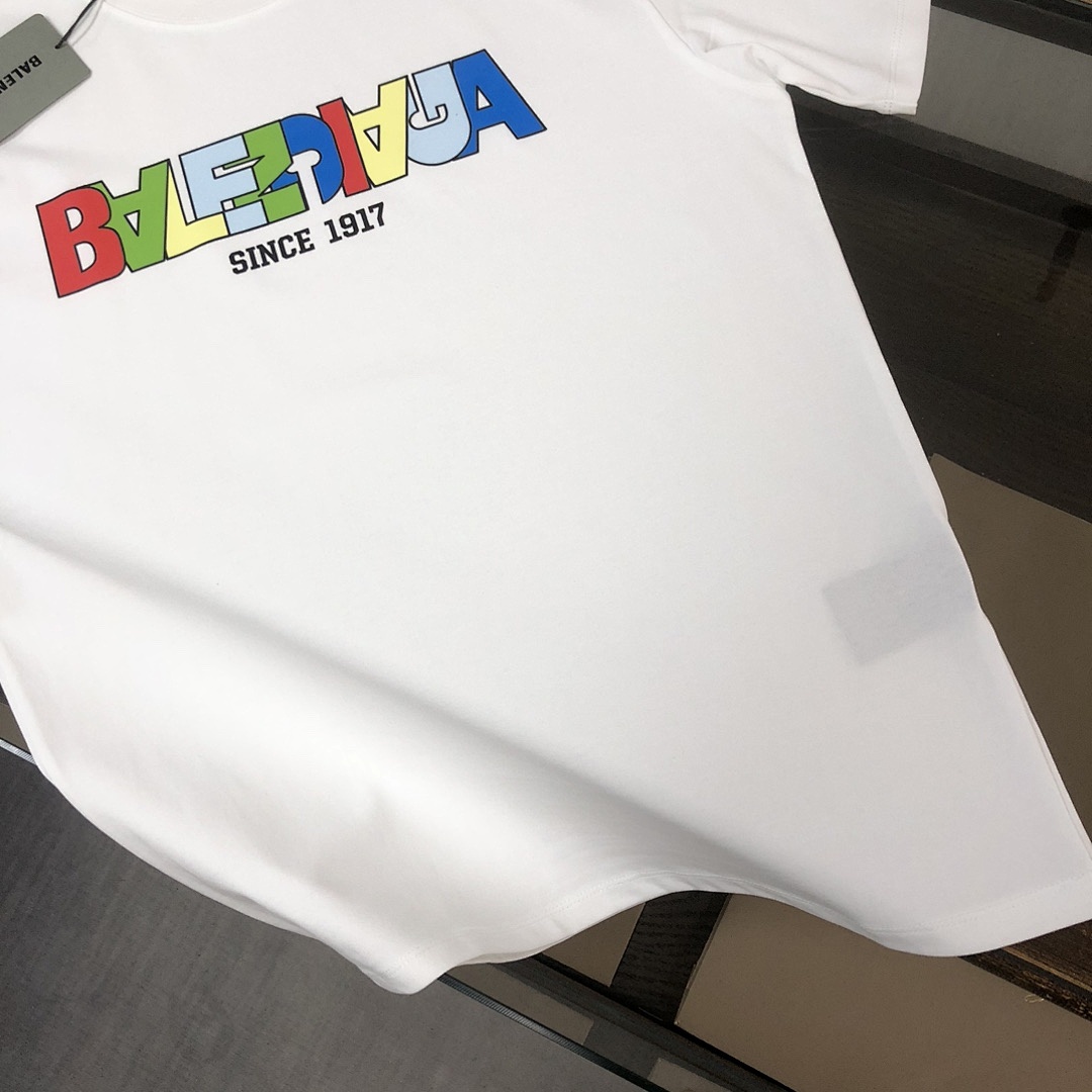 Balenciaga T-Shirt Style 126 detail view 7