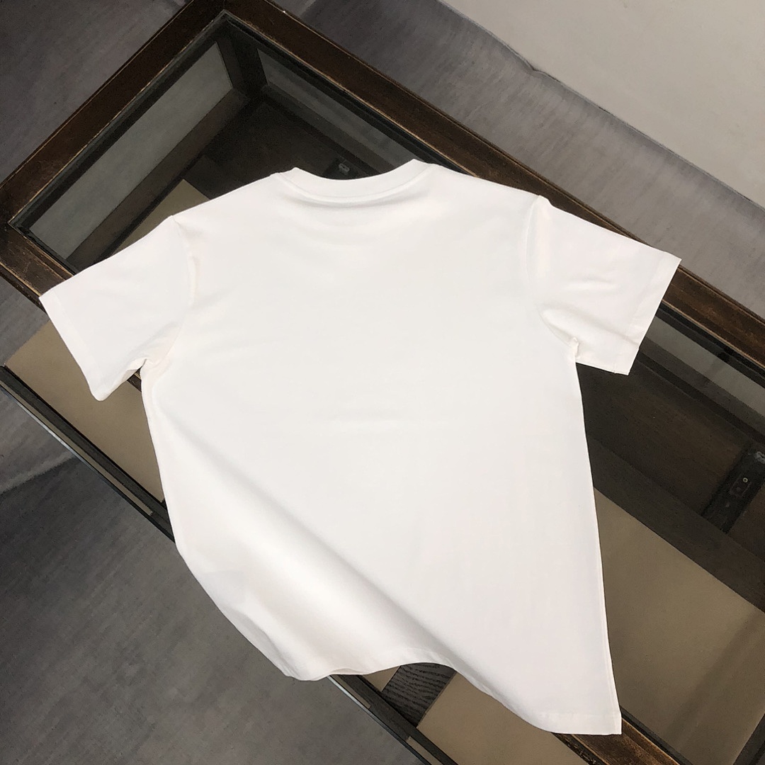 Balenciaga T-Shirt Style 127 detail view 5