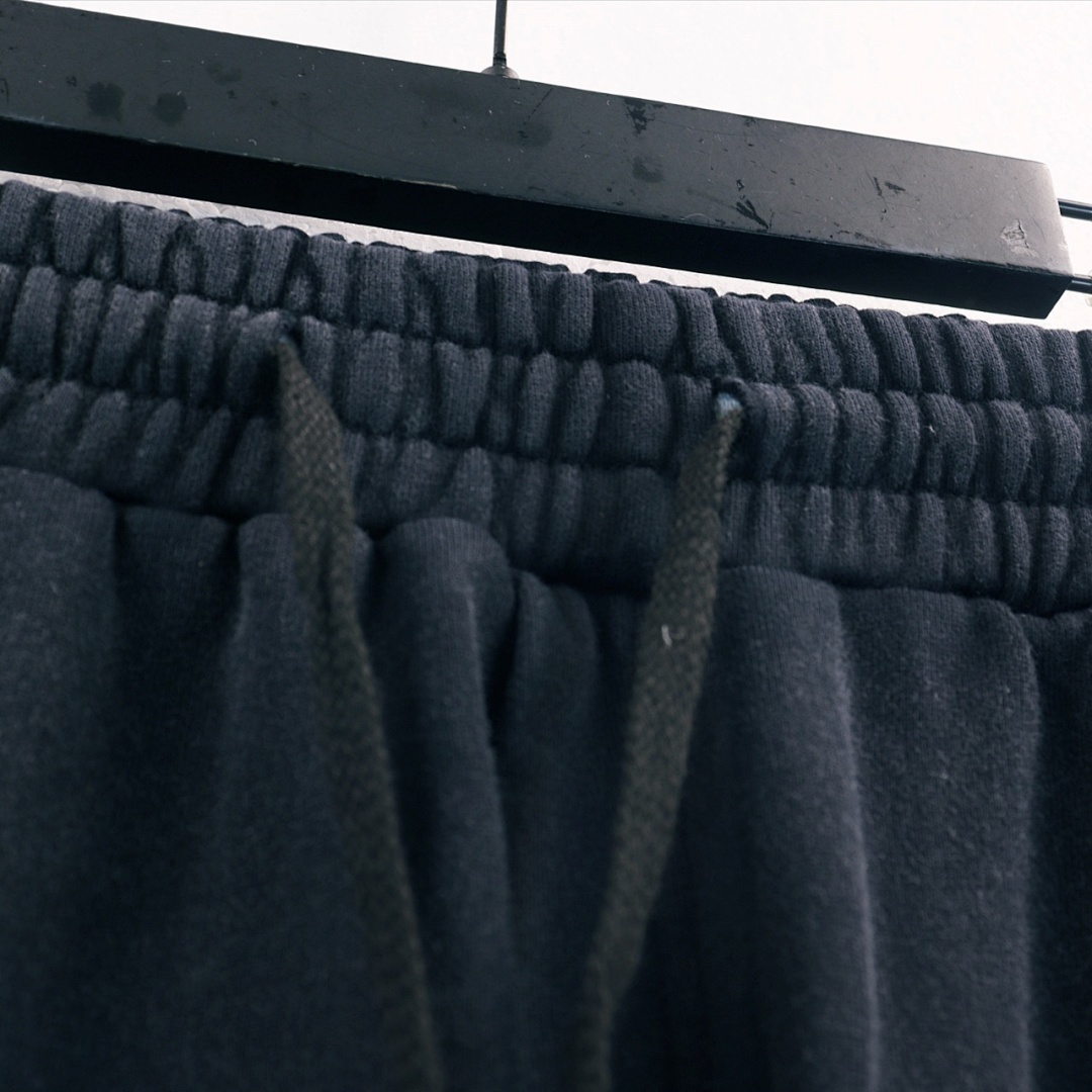 Amiri Shorts detail view 5