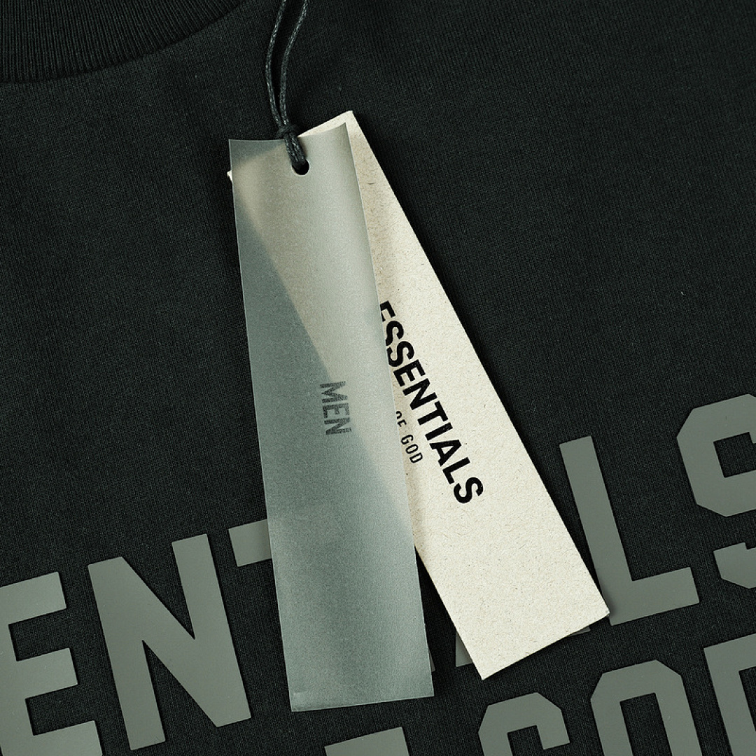 Fear of God T-Shirt Style 017 detail view 1