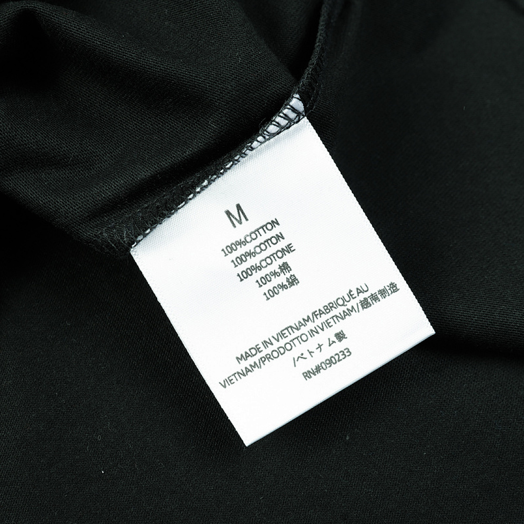 Fear of God T-Shirt Style 017 detail view 4
