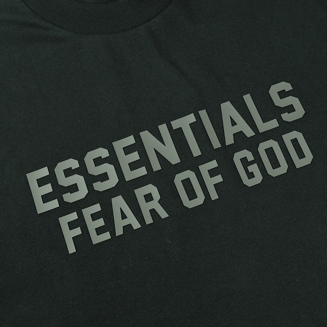 Fear of God T-Shirt Style 017 detail view 5