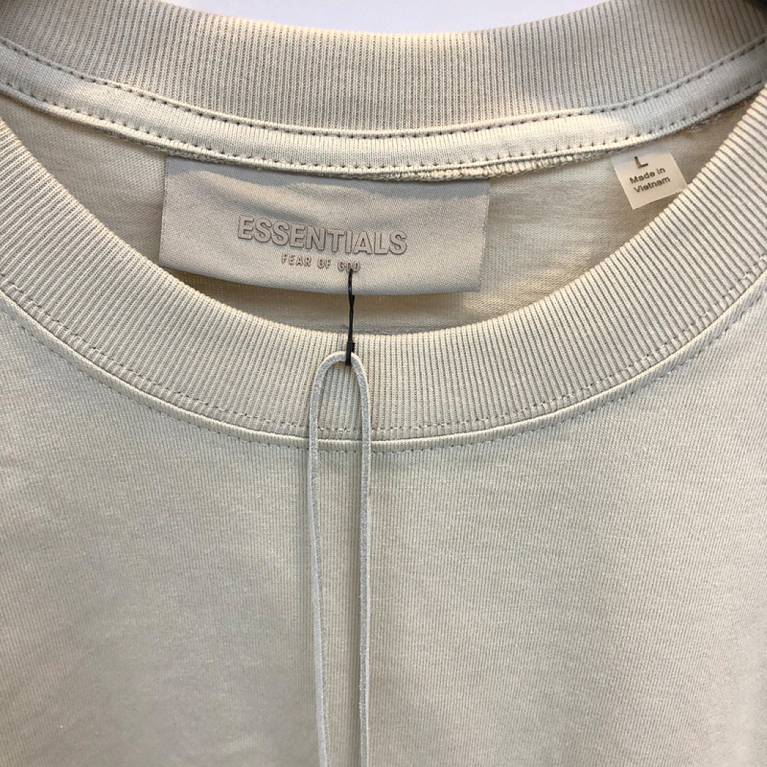 Fear of God T-Shirt Style 030 detail view 1
