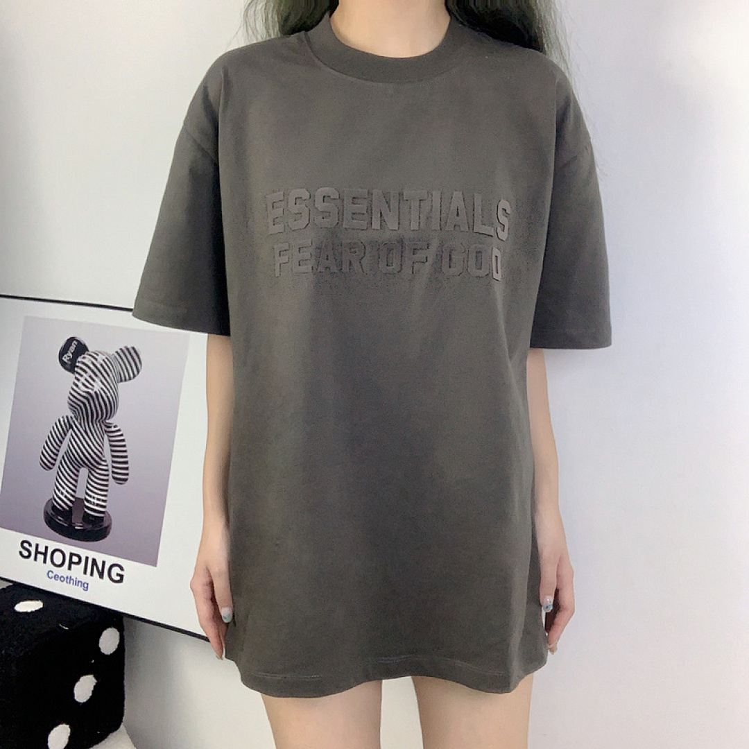 Fear of God T-Shirt Style 033 detail view 1