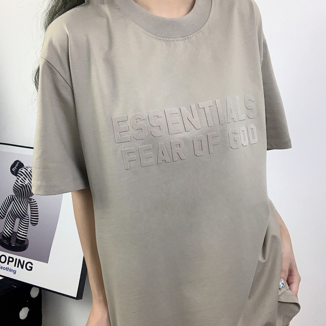 Fear of God T-Shirt Style 033 detail view 5