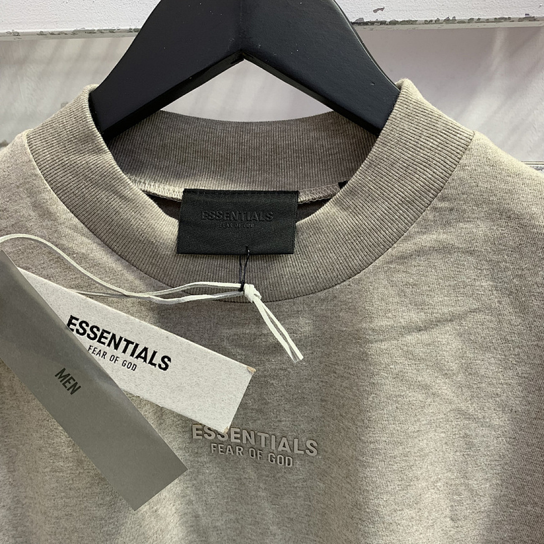 Fear of God T-Shirt Style 037 detail view 2