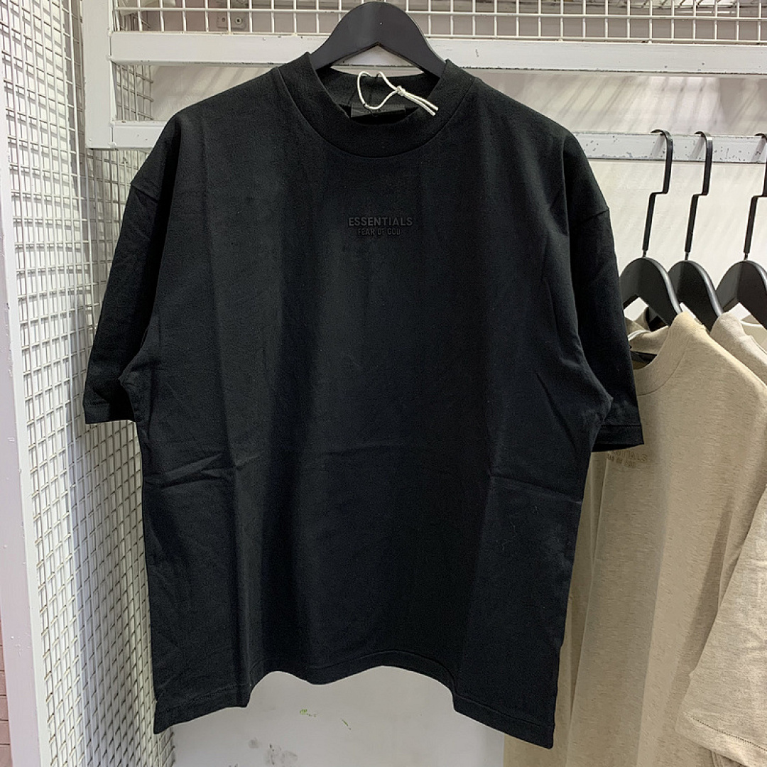 Fear of God T-Shirt Style 037 detail view 5