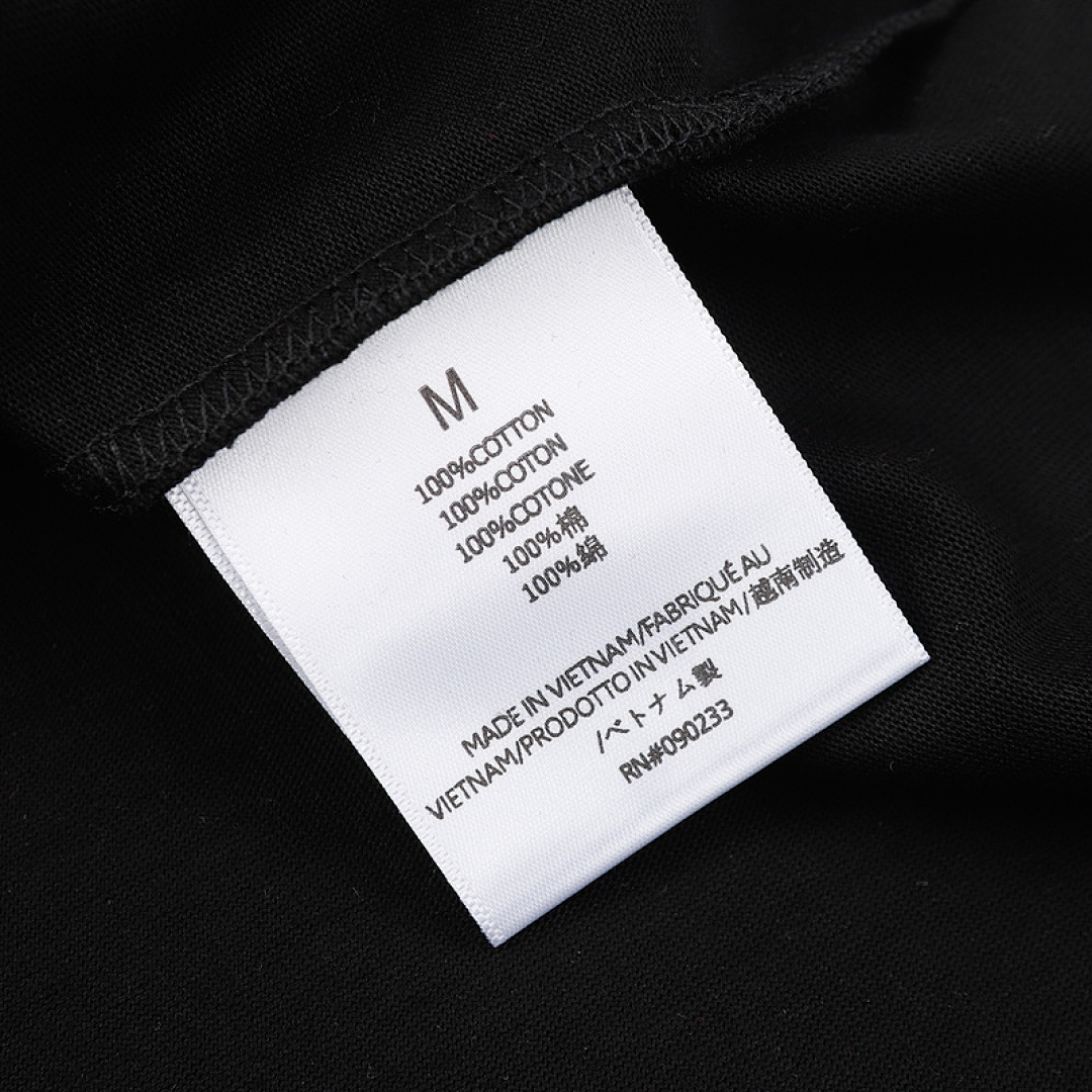 Fear of God T-Shirt Style 050 detail view 4