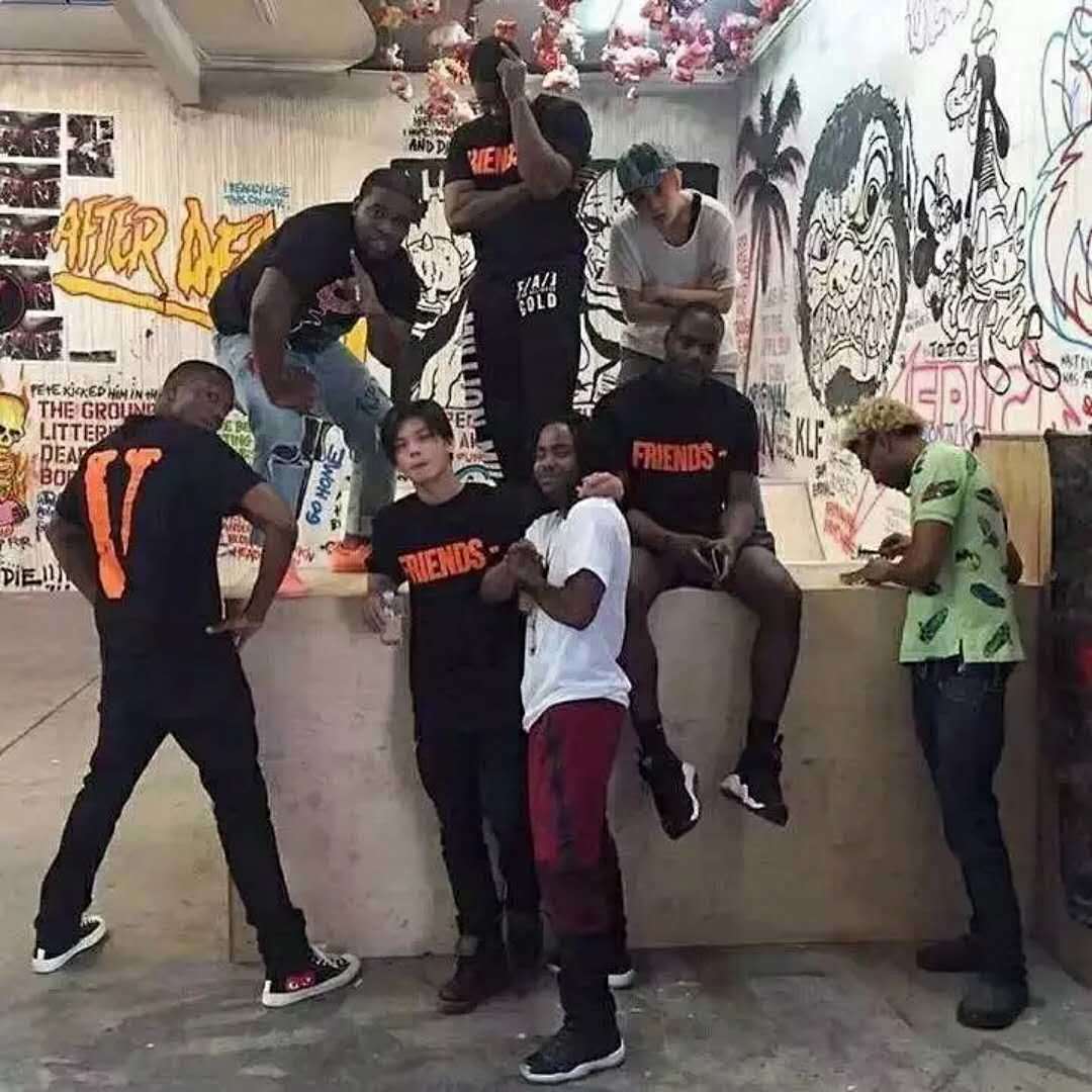 Vlone T-Shirt Style 044 detail view 5