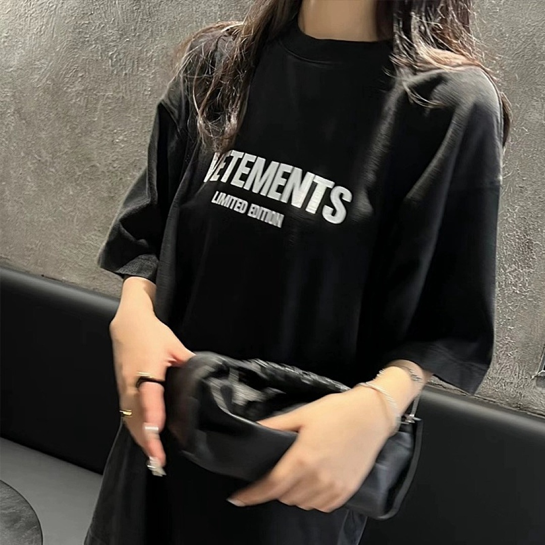 Vetements T-Shirt Style 002 main view