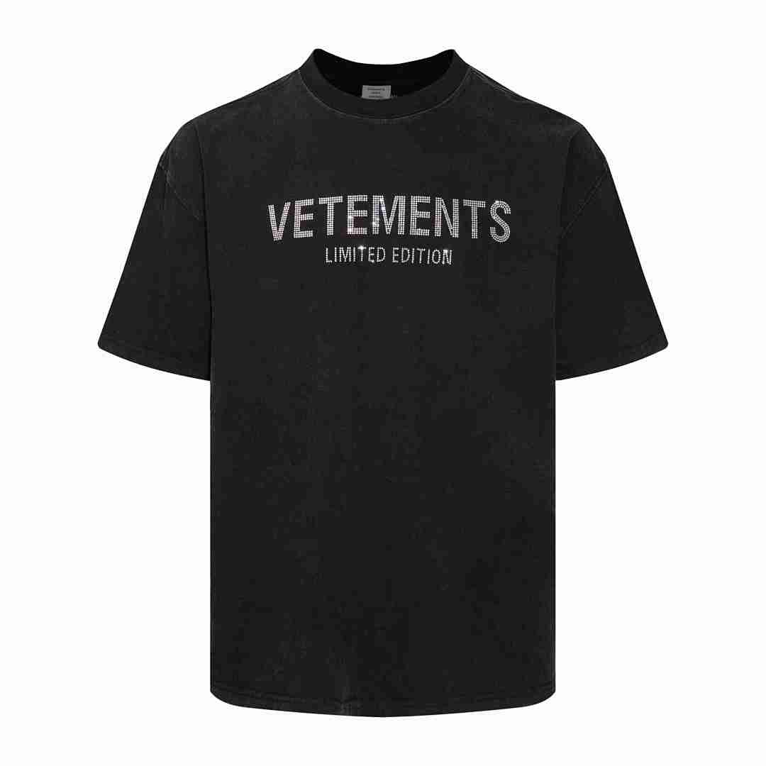 Vetements T-Shirt Style 003 detail view 5