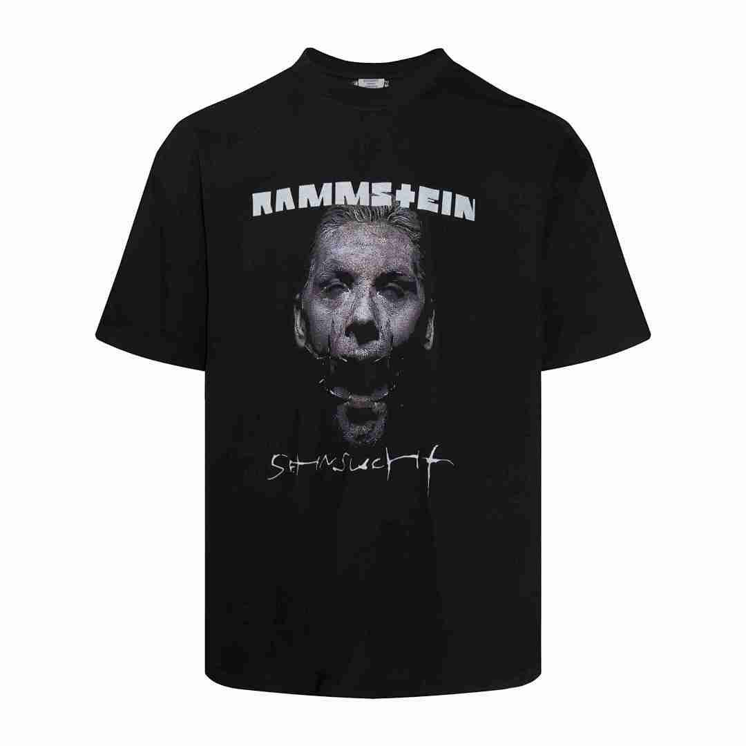 Vetements T-Shirt Style 005 detail view 1