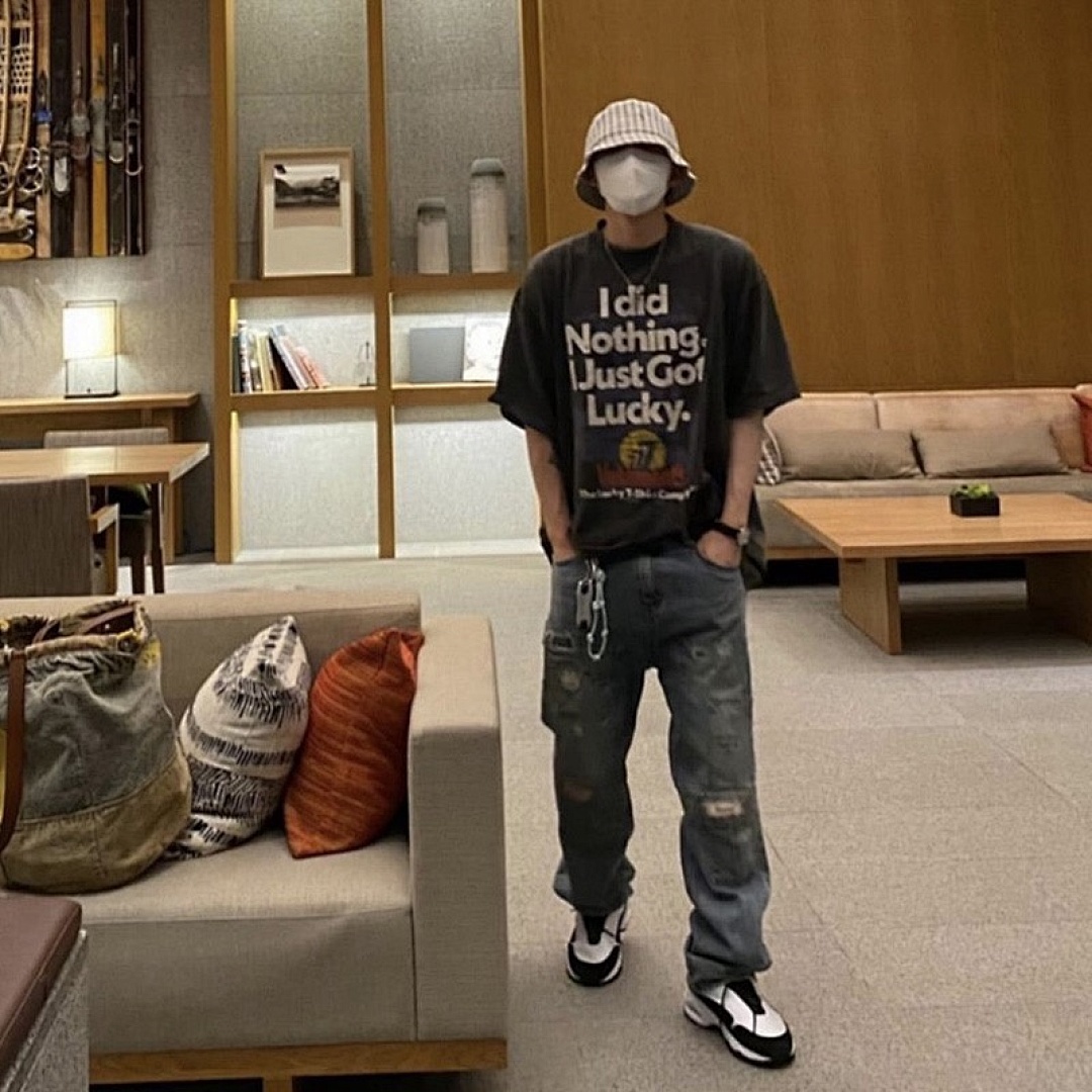 Vetements T-Shirt Style 011 main view