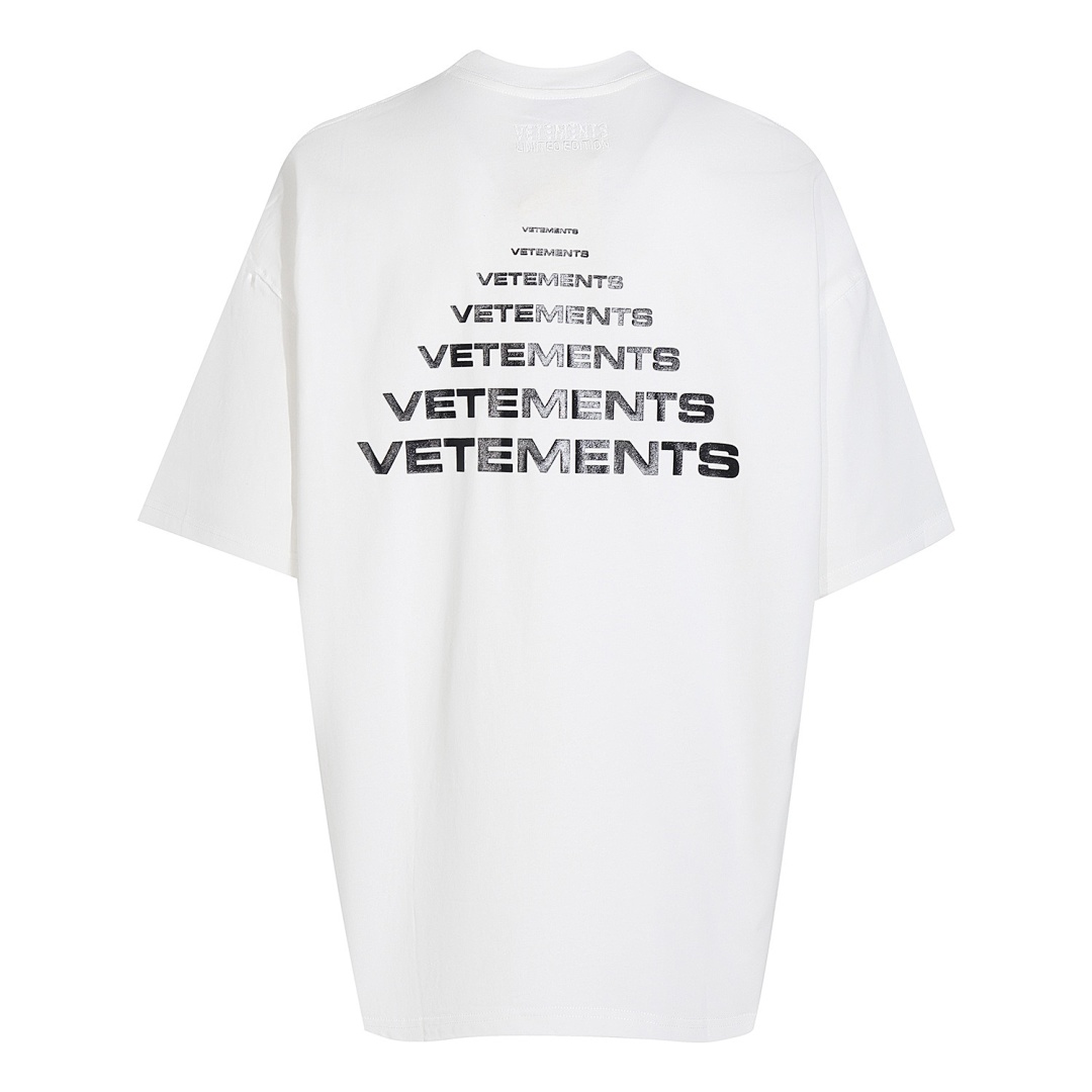 Vetements T-Shirt Style 023 detail view 1