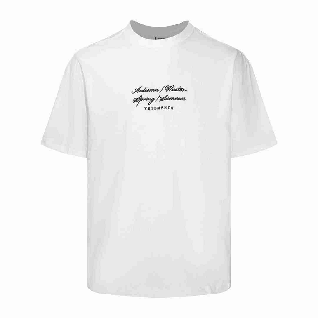 Vetements T-Shirt Style 024 detail view 1