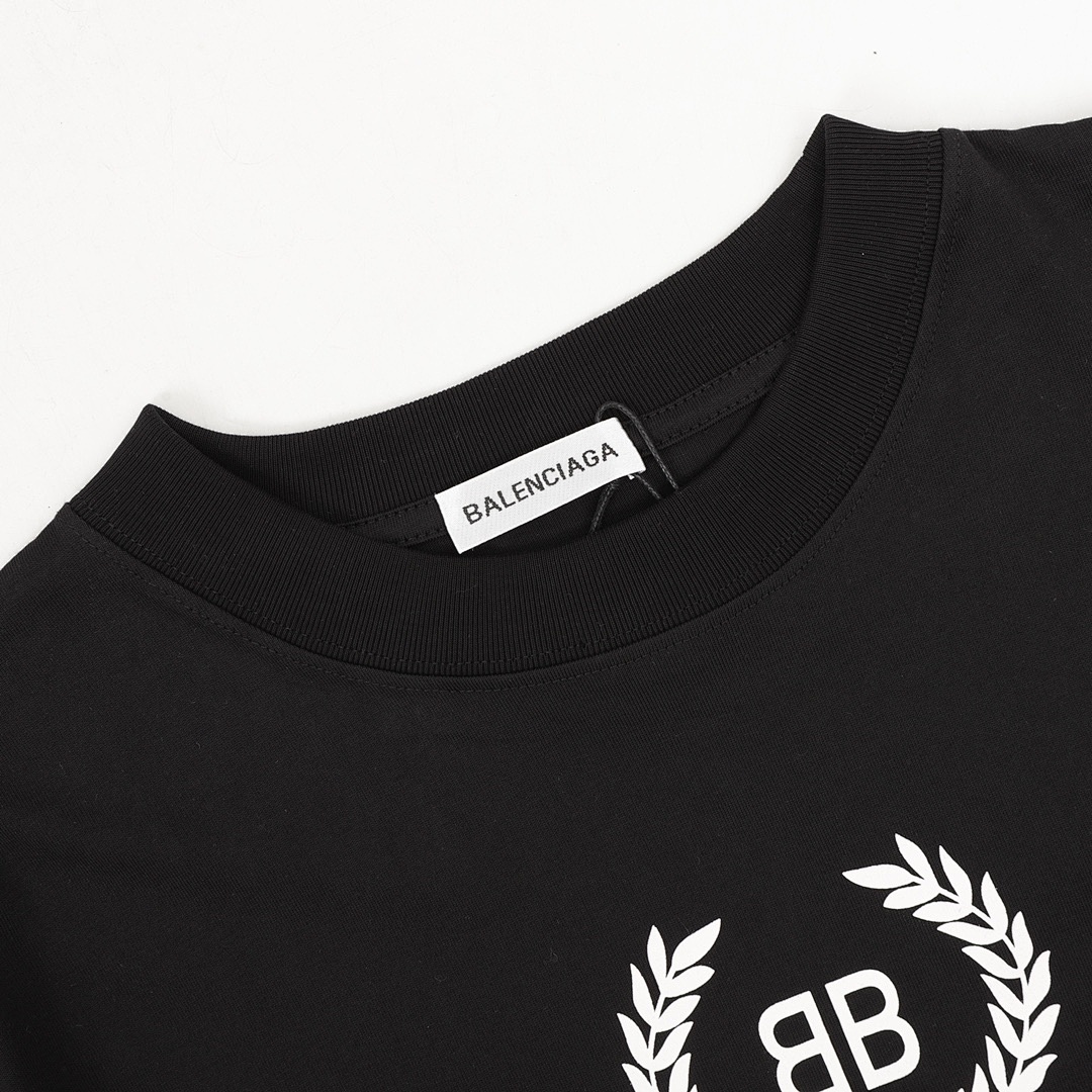 Balenciaga T-Shirt Style 134 detail view 1