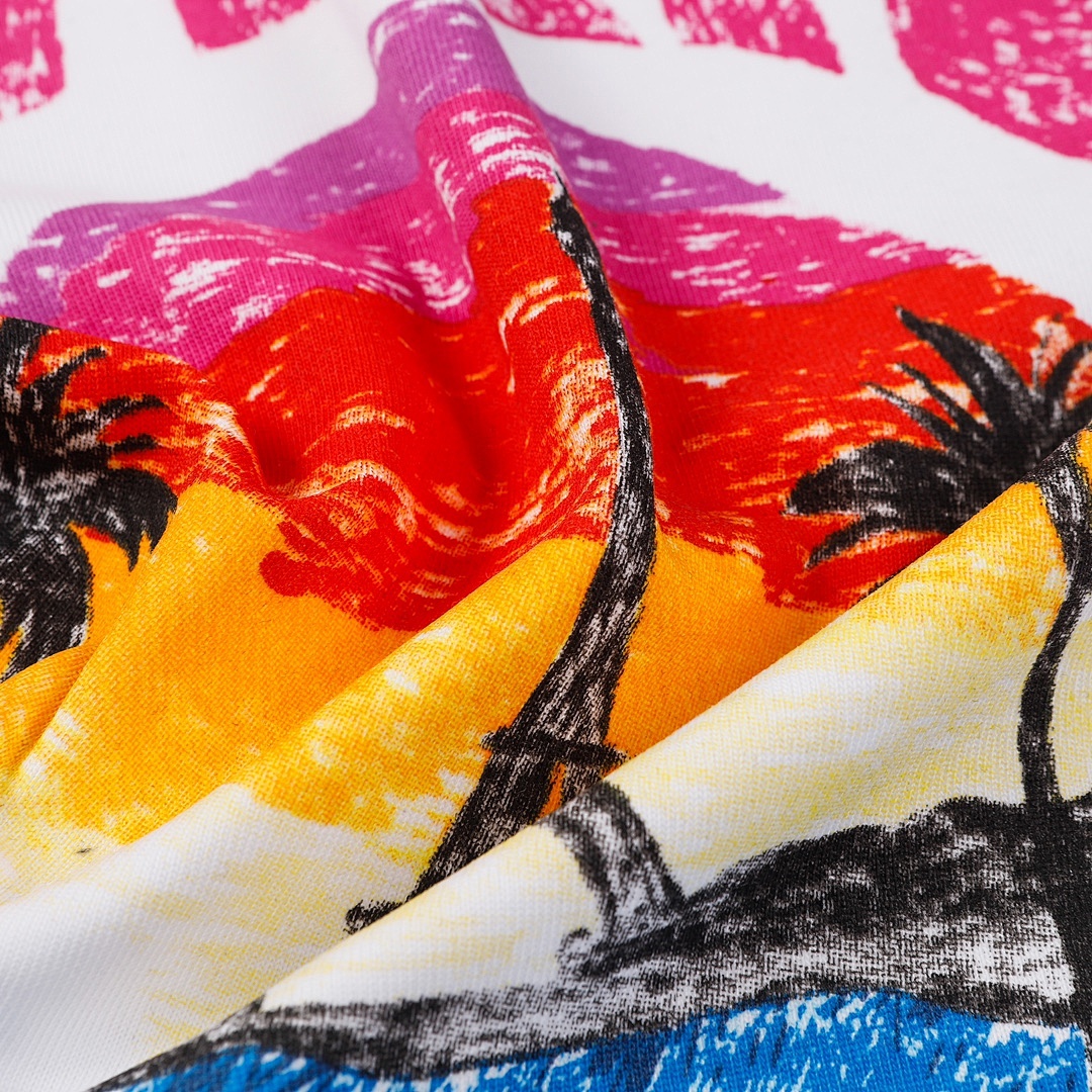 Balenciaga T-Shirt Style 135 detail view 1