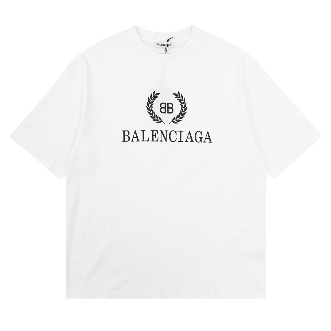 Balenciaga T-Shirt Style 136 detail view 3