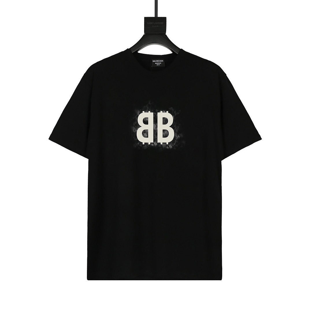 Balenciaga T-Shirt Style 145 detail view 1