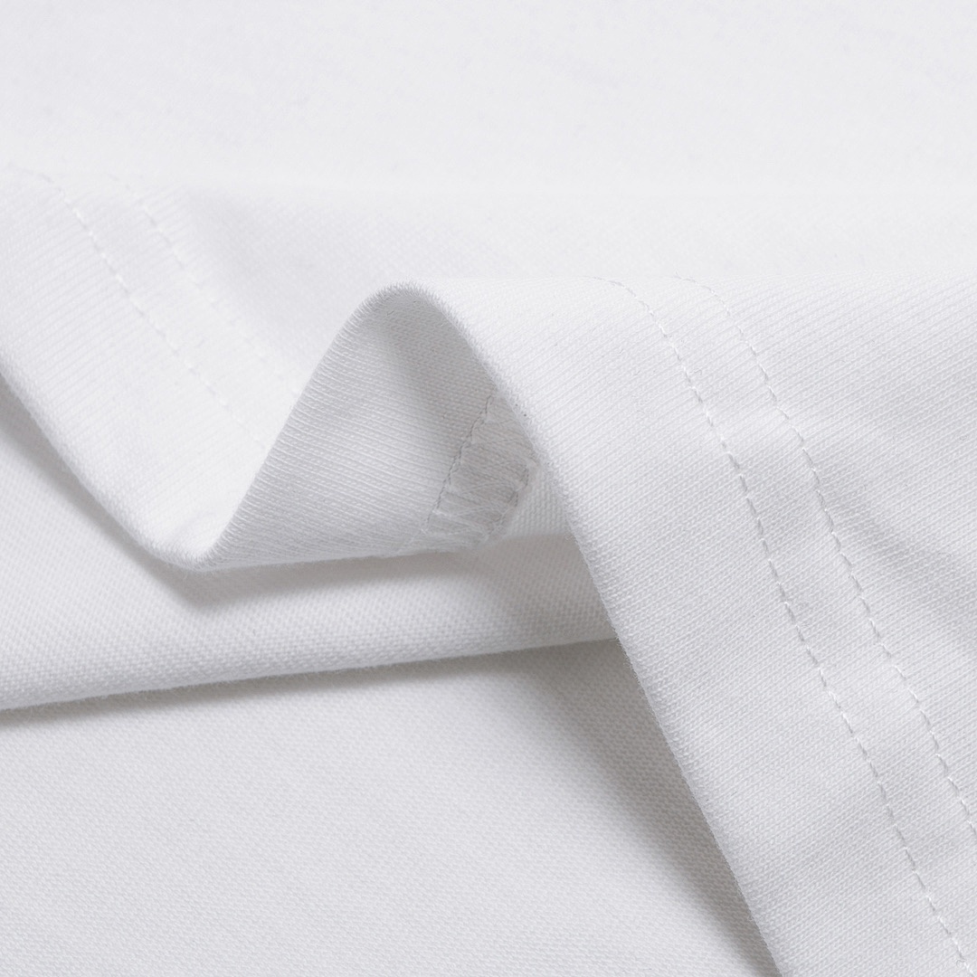 Balenciaga T-Shirt Style 152 detail view 2