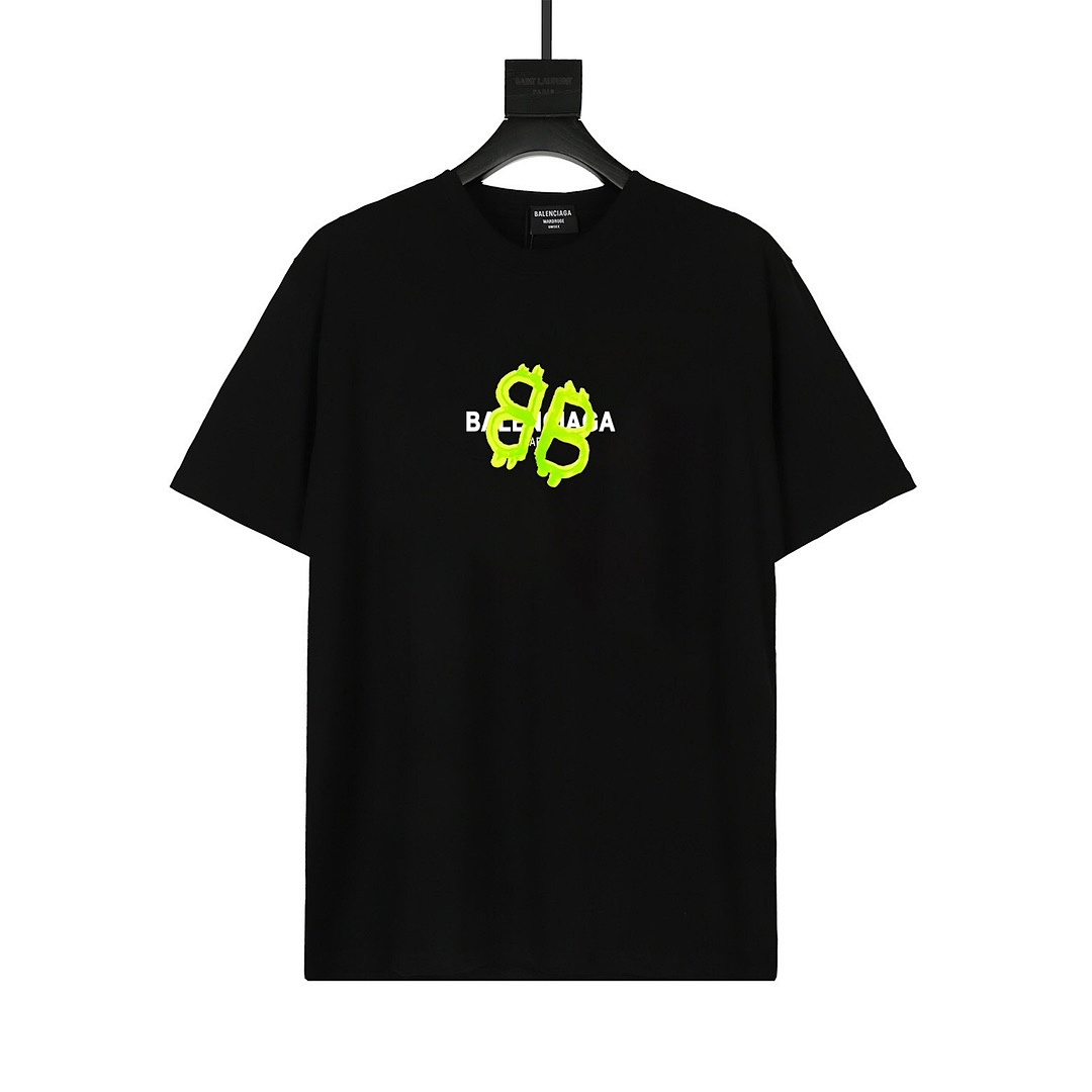 Balenciaga T-Shirt Style 153 detail view 1