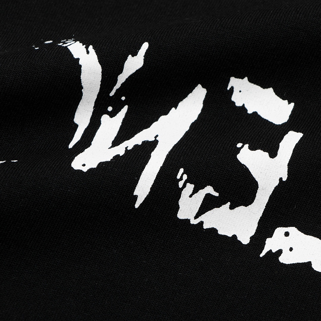 Balenciaga T-Shirt Style 157 detail view 1