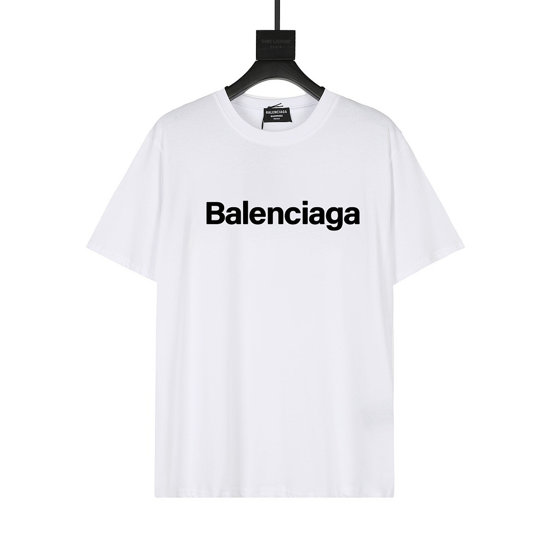 Balenciaga T-Shirt Style 171 detail view 1