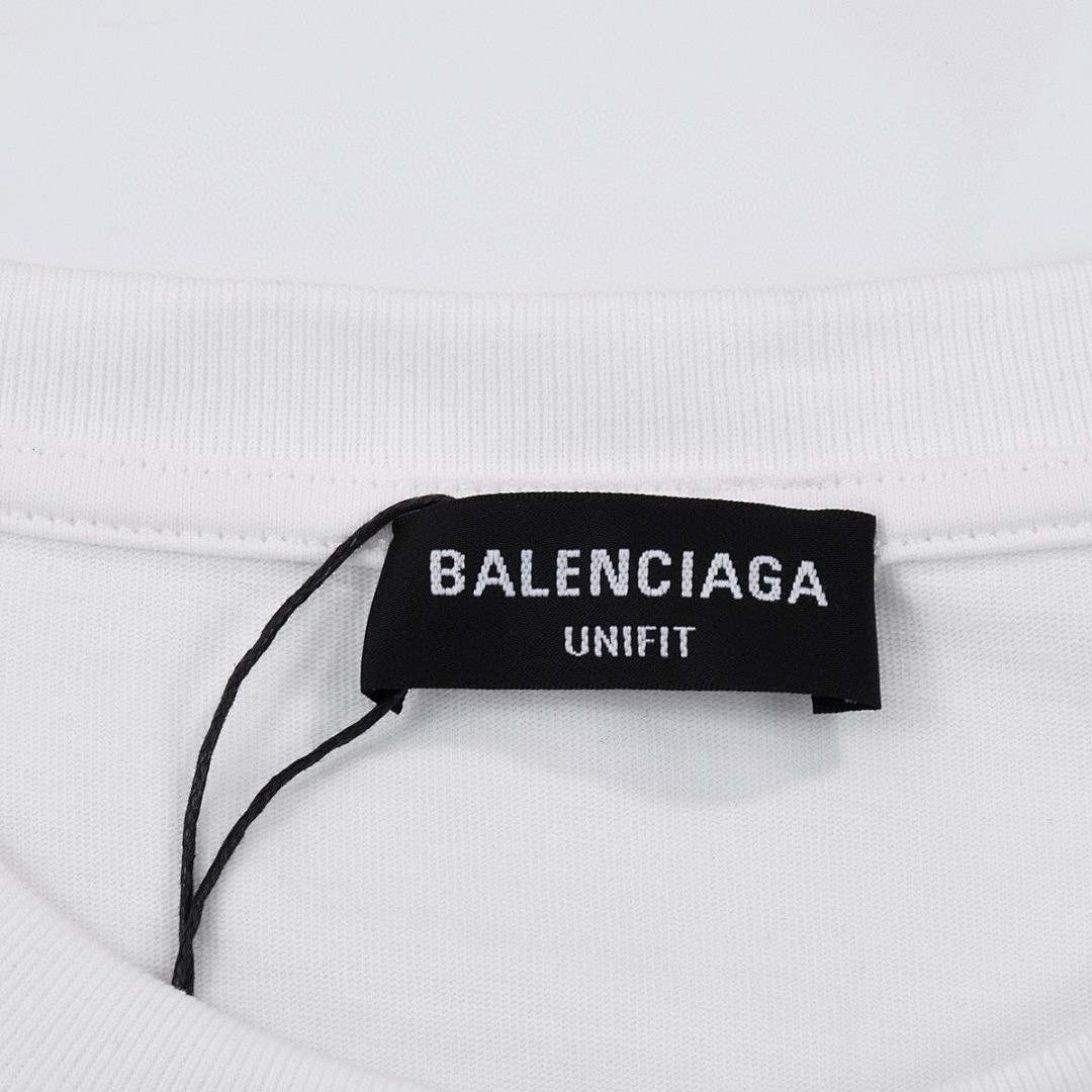 Balenciaga T-Shirt Style 172 detail view 1