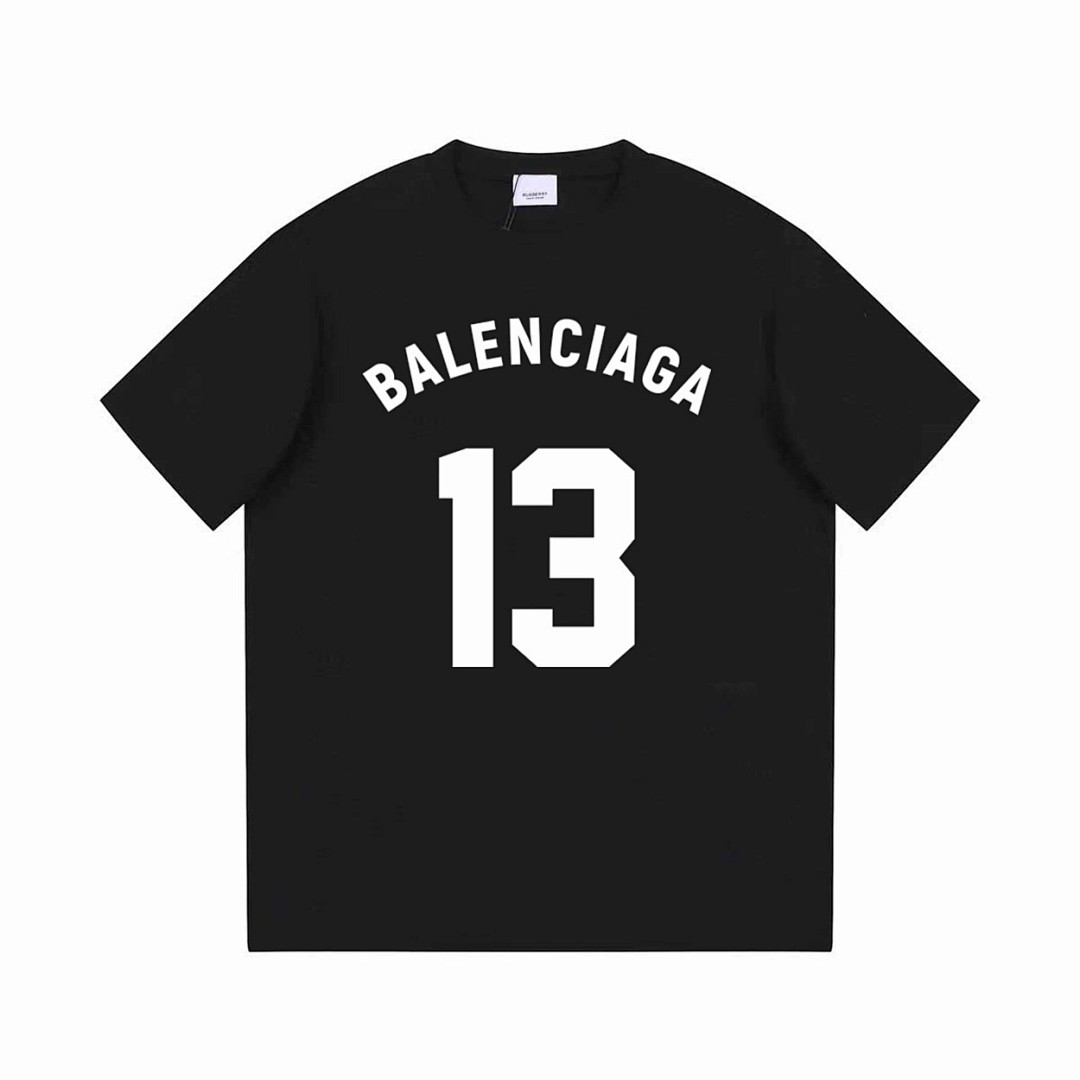 Balenciaga T-Shirt Style 175 detail view 3