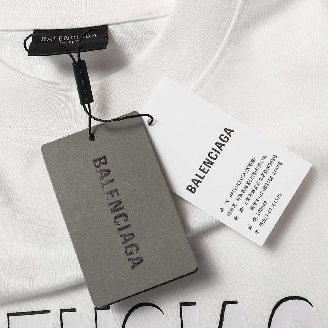 Balenciaga T-Shirt Style 177 detail view 1
