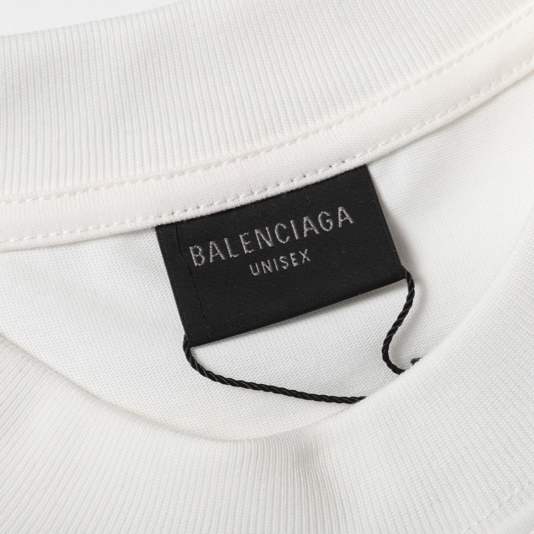 Balenciaga T-Shirt Style 177 detail view 2