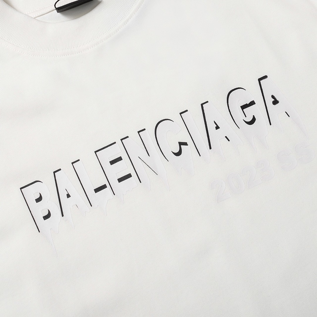 Balenciaga T-Shirt Style 177 detail view 4