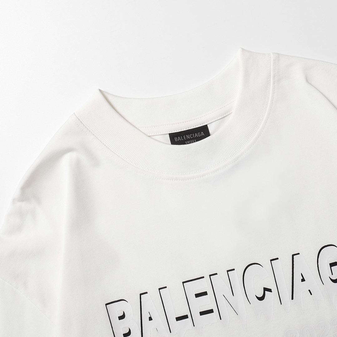 Balenciaga T-Shirt Style 177 detail view 5
