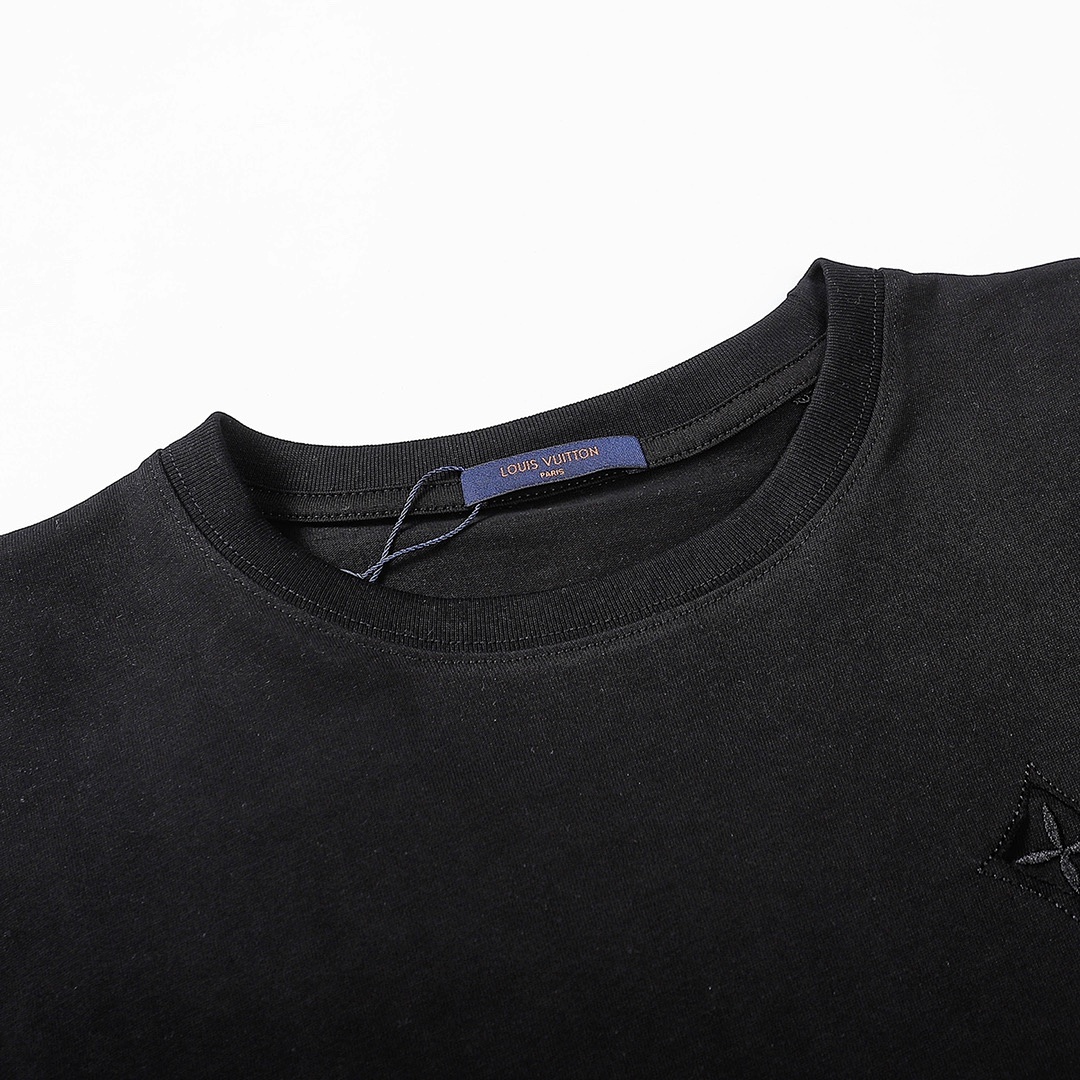 Louis Vuitton T-Shirt Style 094 detail view 2