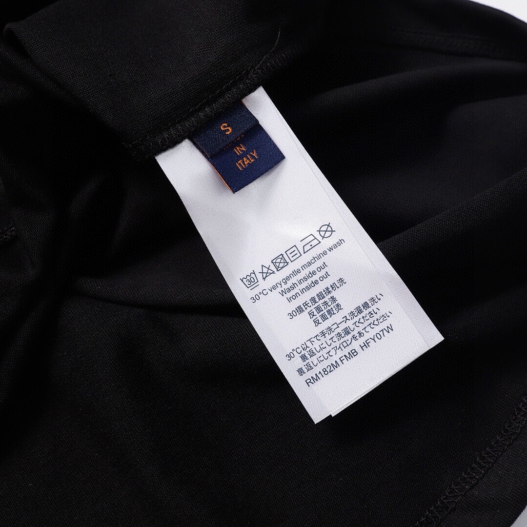 Louis Vuitton T-Shirt Style 100 detail view 1