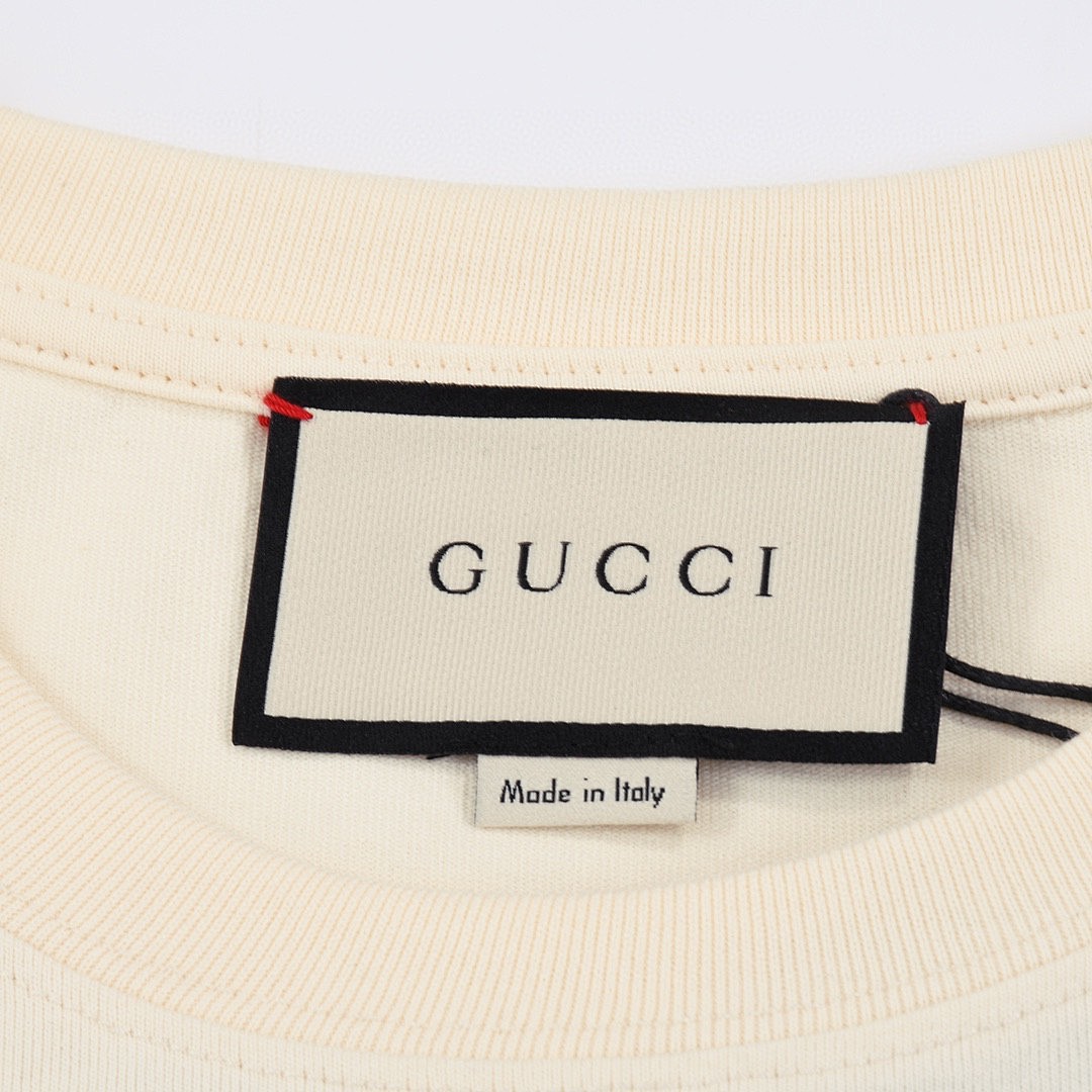 Gucci T-Shirt Style 171 detail view 2