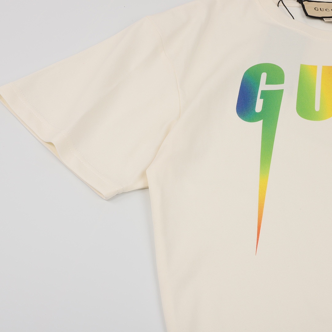 Gucci T-Shirt Style 174 detail view 4