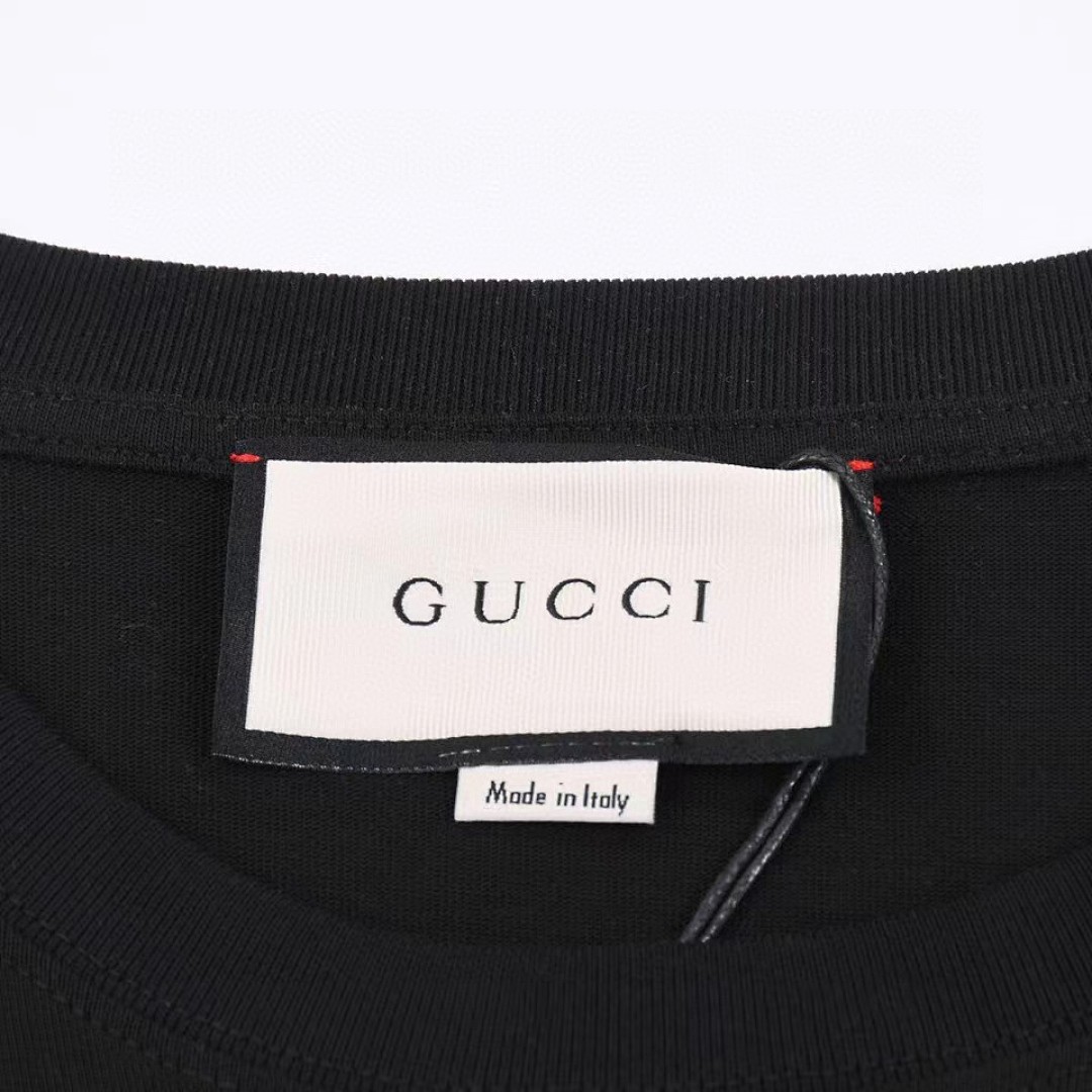 Gucci T-Shirt Style 195 detail view 1